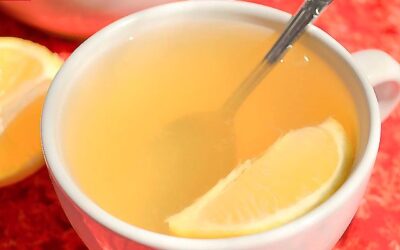 10 razones para beber agua con limón por las mañanas