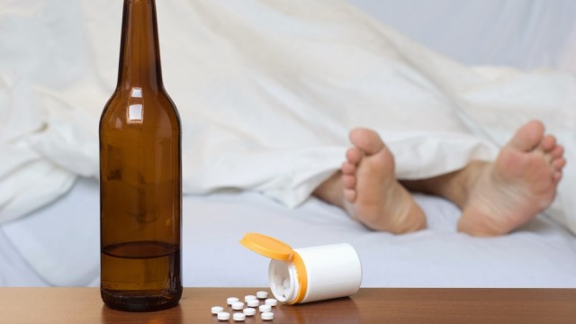 Los riesgos de mezclar ibuprofeno y alcohol
